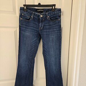 EXPRESS Low Rise Boot Cut Jeans - 6 Regular
